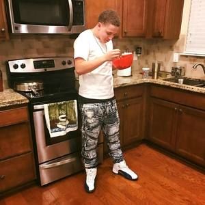 Meet your Posher, Zak